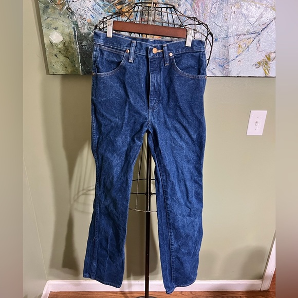 2 pairs of wrangler jeans - Picture 5 of 7
